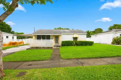 933 Upland Road 1