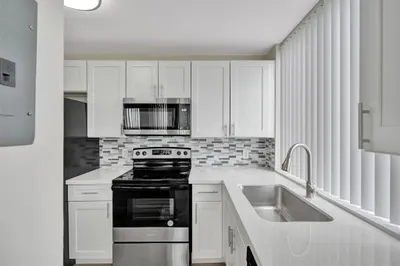 4222 Inverrary Boulevard #4810 1