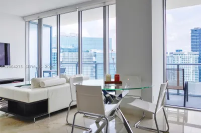 1300 Brickell Bay Dr #4300 1