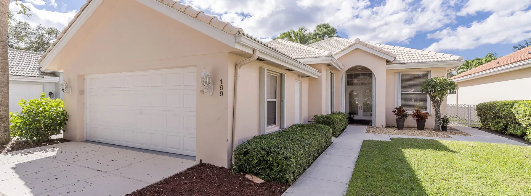 Just Listed | 169 E Hampton Way