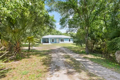 7633 NW 93rd Court 1