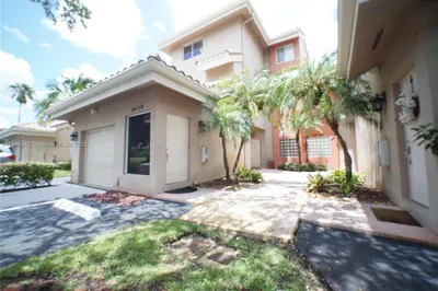 16339 Malibu Dr #22 1