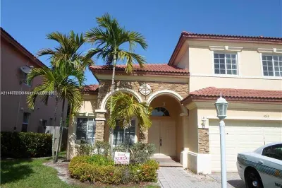 1035 NE 36th Ave 1
