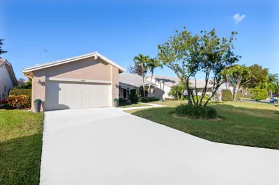 6053 Petaluma Drive 1