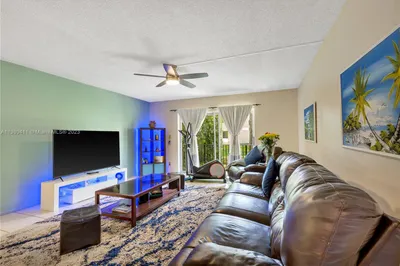 110 Gardens Dr #103 1