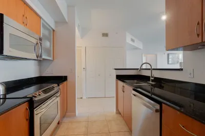 804 E WINDWARD Way #621 1