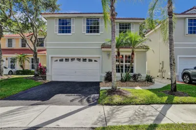 820 Garnet Cir 1