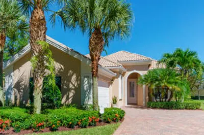 5129 Magnolia Bay Circle 1
