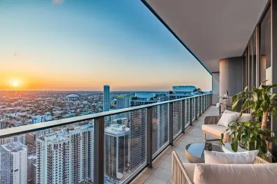 1000 Brickell Plz #PH5504 1