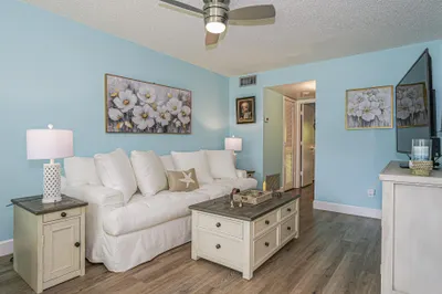 28 Vista Gardens Trail #105 1