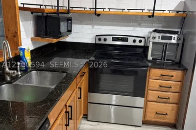 410 NW 68th Ave #517 1