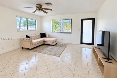 747 SW 5th St #. 1