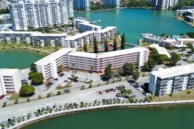 2905 Point East Drive #L503 1