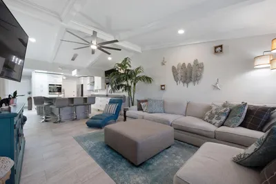 7 Ridge Pointe Drive #C 1