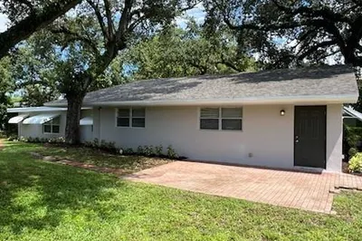 6137 SW 35 St 1