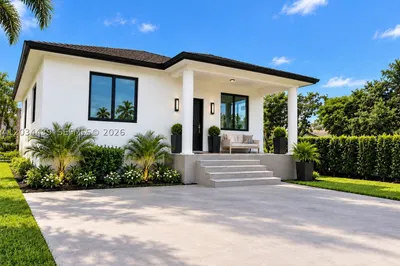 344 NW 11th St 1