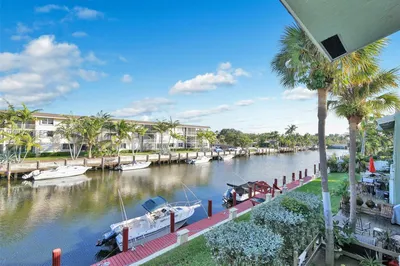 2113 NE 44th Street #7 1