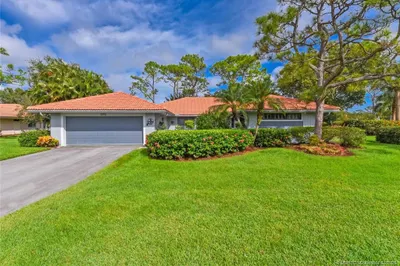 1393 SW Troon Circle 1