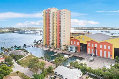 2640 Lake Shore Drive #1416 1