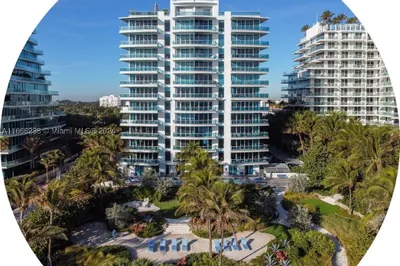 9401 Collins Ave #702 1
