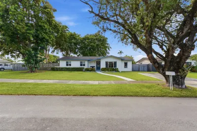 10512 SW 124th Pl 1