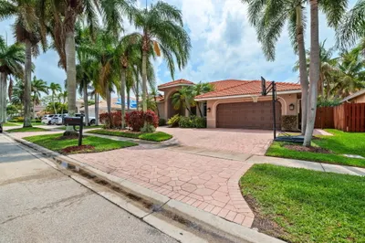77 NW 108th Way 1