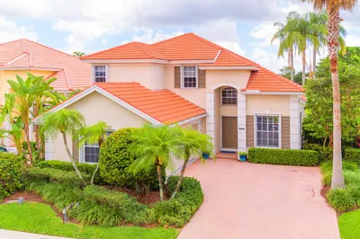 8256 Heritage Club Drive 1