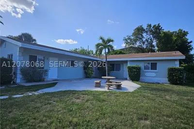1231 NE 23rd Ave #3 1