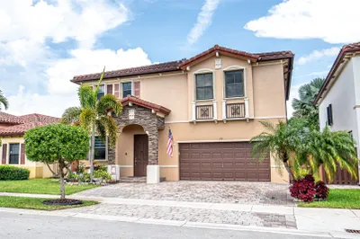 132 NE 26th Ave 1