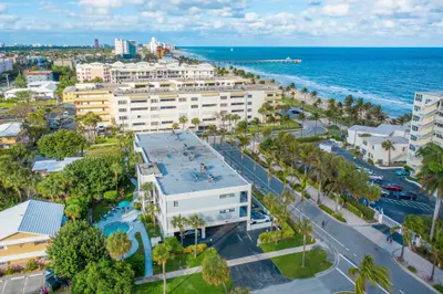 445 SE 21st Avenue #305 1