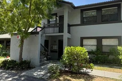 11524 NW 45th Street 1