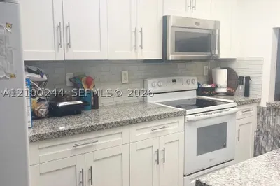177 Lakeview Dr #104 1
