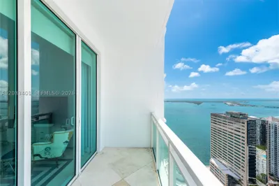 950 Brickell Bay Dr #4403 1