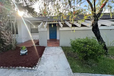 2902 SW 21st Ter #301C 1