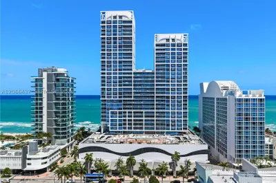 6899 Collins Ave #702 1