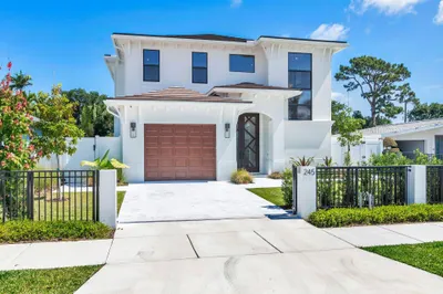 245 Alhambra Place 1