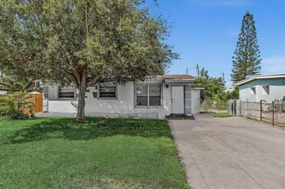 2743 NW 2nd Street 1