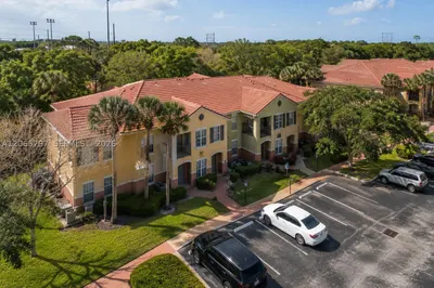 10294 S Fox Trail Rd S #704 1