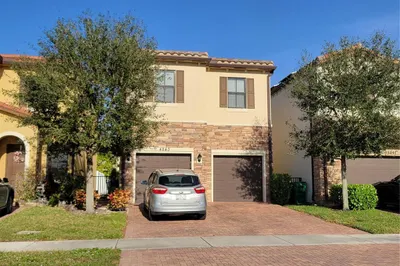 4843 NW 55th Pl 1