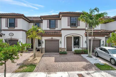 9020 NW 183rd St 1