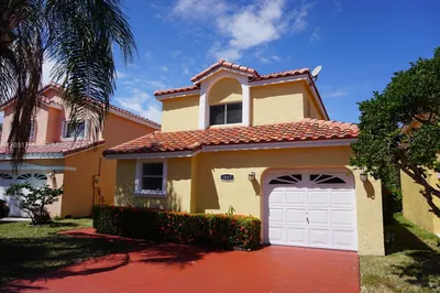 1057 SE 6th Ave 1