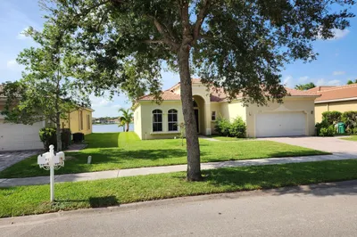 5912 Spanish River Road 1