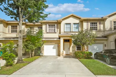 323 Spruce Street #323 1