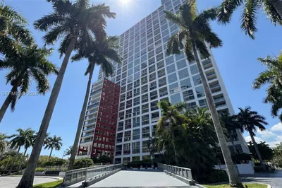 1541 Brickell Ave #A1801 1