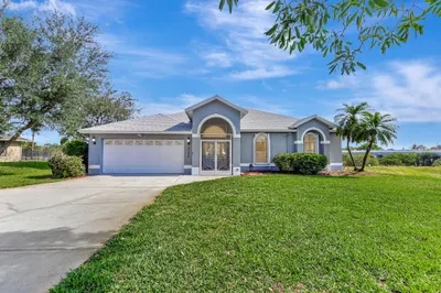 2704 SE Eagle Drive 1