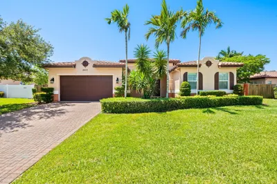 6412 SW 55th Place 1