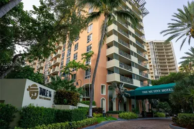 2951 S Bayshore Dr #716 1