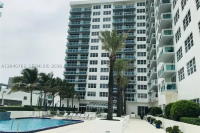 6917 Collins Ave #506 1
