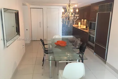 485 Brickell Ave #1811 1