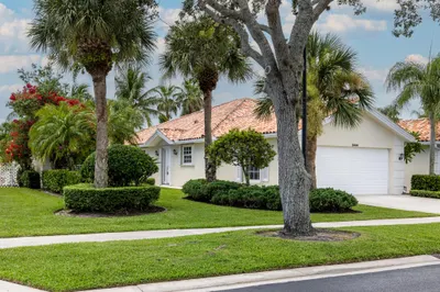 2444 SW Parkside Drive 1